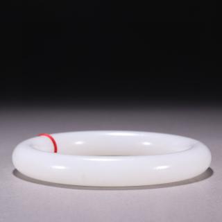 清代:和田玉籽料手镯.规格:条粗1.05cm 内径5.85cm 重60.4g
